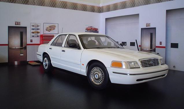 autoart crown victoria